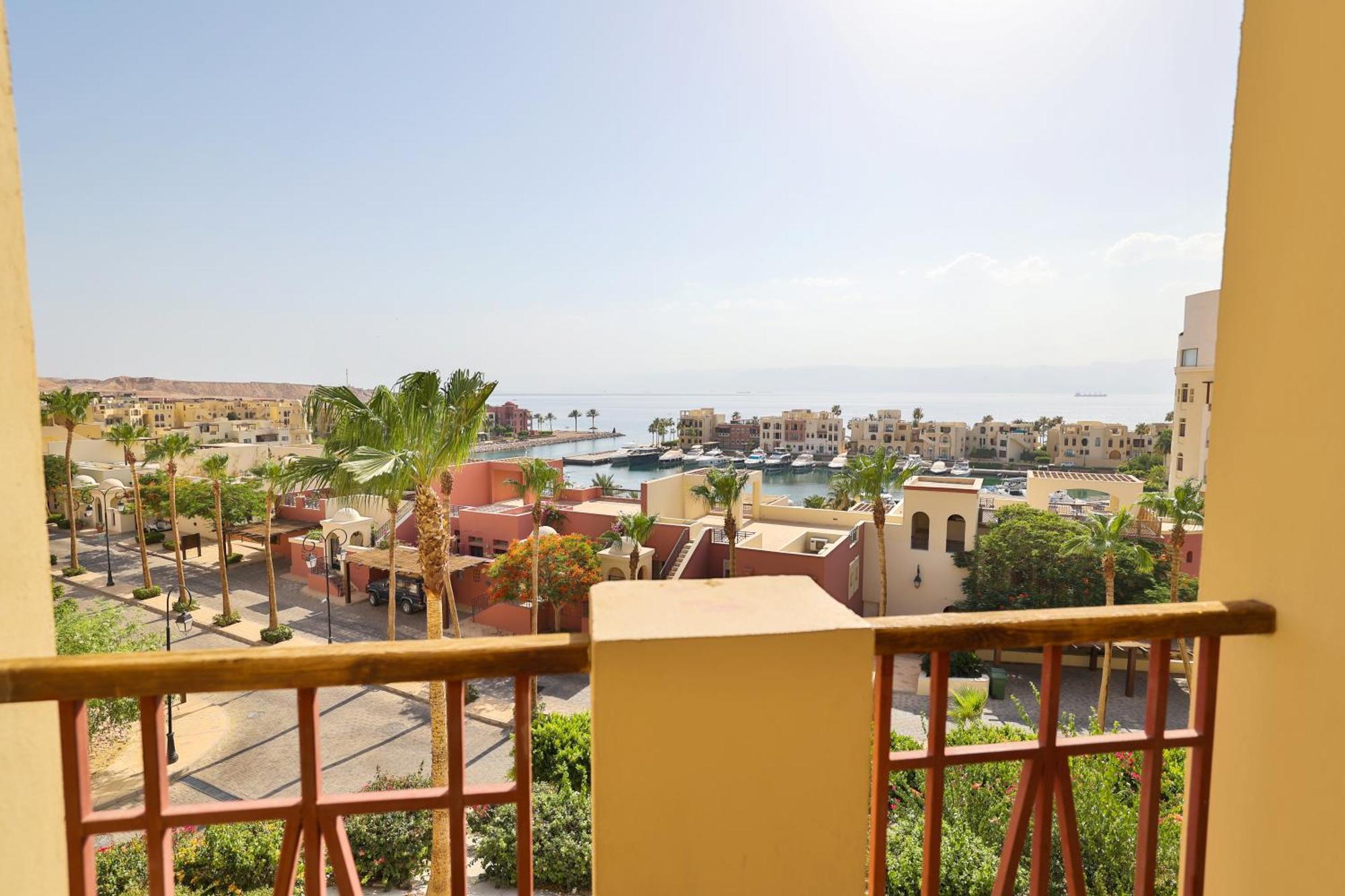 Marina Plaza Hotel Tala Bay Aqaba Esterno foto
